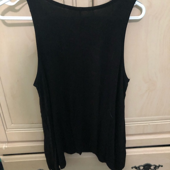 “L is for Lucky” black sleeveless tank - Picture 3 of 4